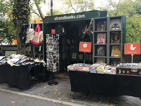 Jobs in Strand Books Kiosk - reviews